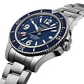 Breitling Breitling Superocean Automatic 42 A17366D81C1A1  наручные мужские часы фото под углом.