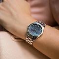 Longines Longines Conquest Classic L2.386.4.88.6 кварцевые женские часы часы, крупный план перламутровый циферблат